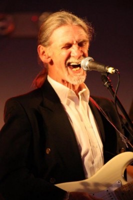 ALex Ligertwood